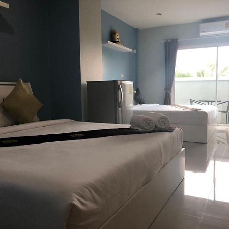 Hotel Khao Oat Airport à Nai Yang Beach Extérieur photo