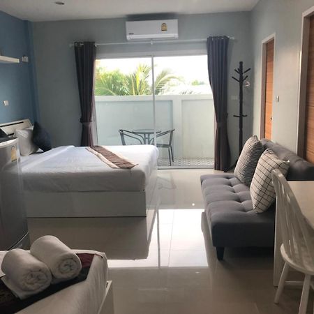 Hotel Khao Oat Airport à Nai Yang Beach Extérieur photo