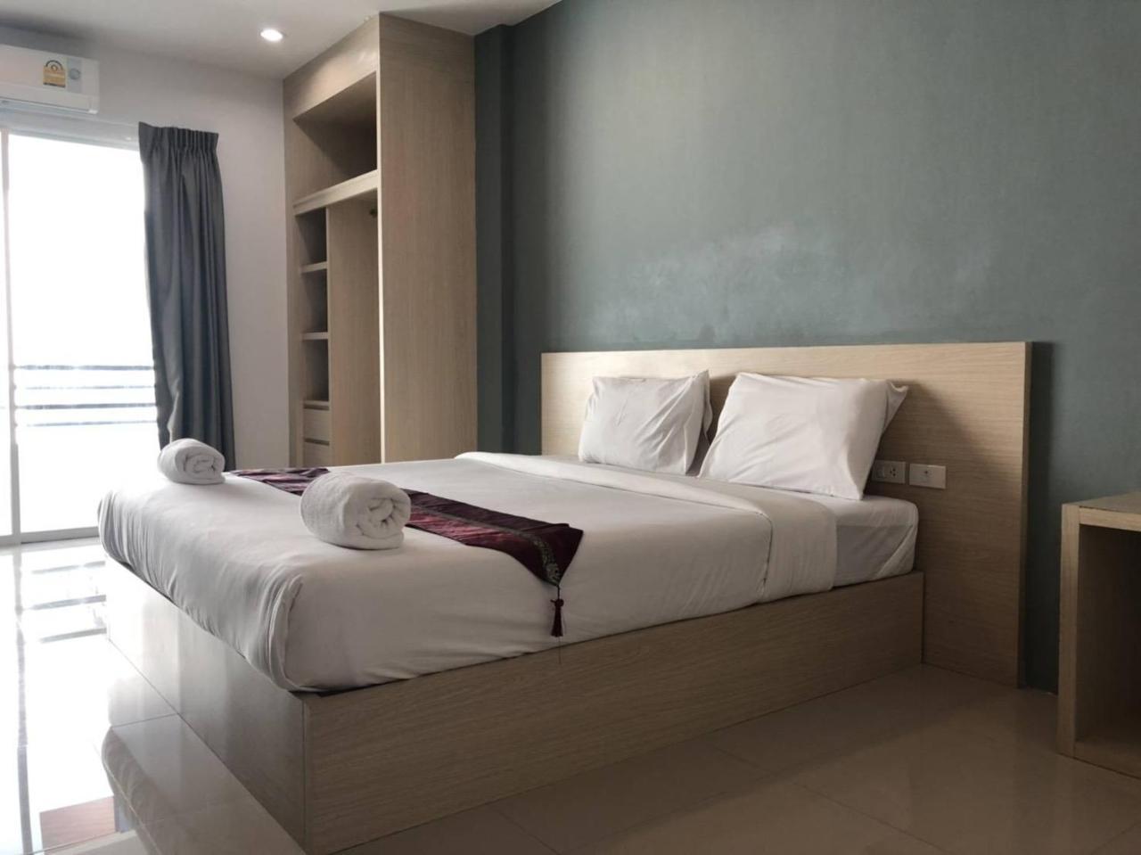 Hotel Khao Oat Airport à Nai Yang Beach Extérieur photo