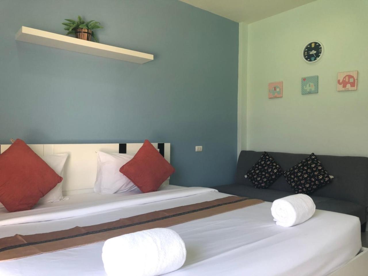 Hotel Khao Oat Airport à Nai Yang Beach Extérieur photo