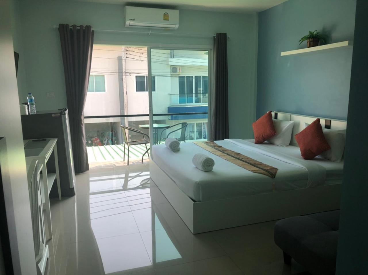 Hotel Khao Oat Airport à Nai Yang Beach Extérieur photo