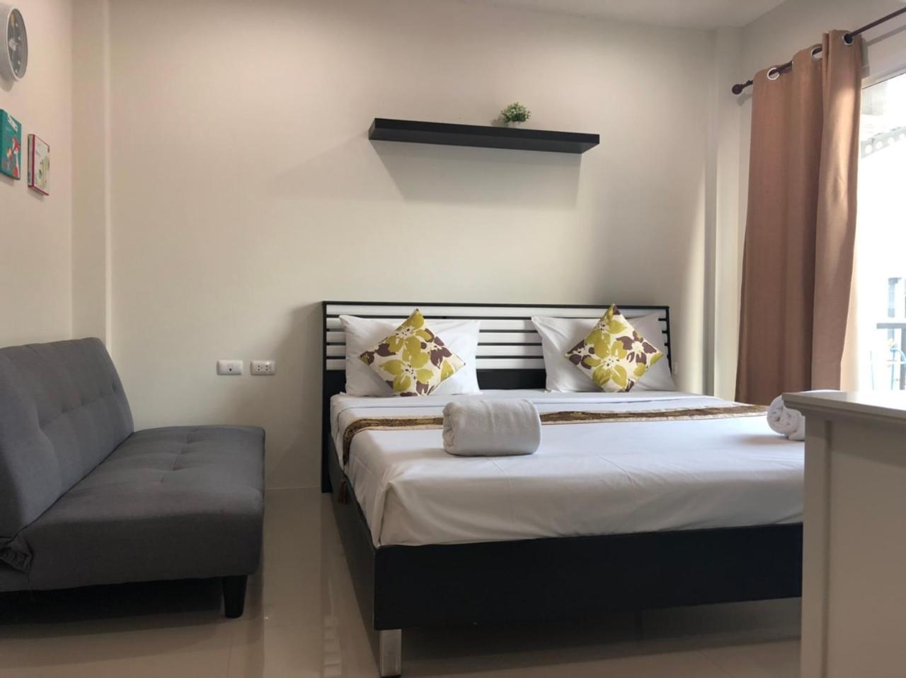 Hotel Khao Oat Airport à Nai Yang Beach Extérieur photo