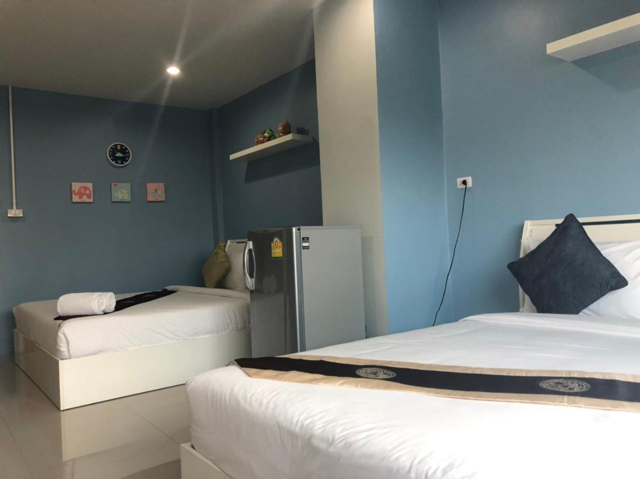 Hotel Khao Oat Airport à Nai Yang Beach Extérieur photo