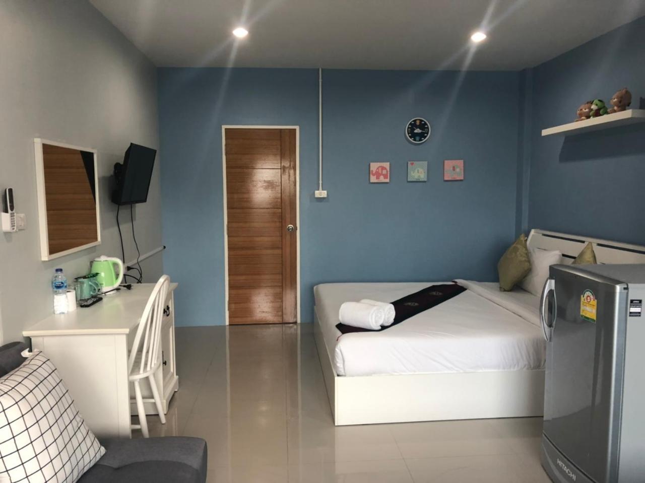 Hotel Khao Oat Airport à Nai Yang Beach Extérieur photo