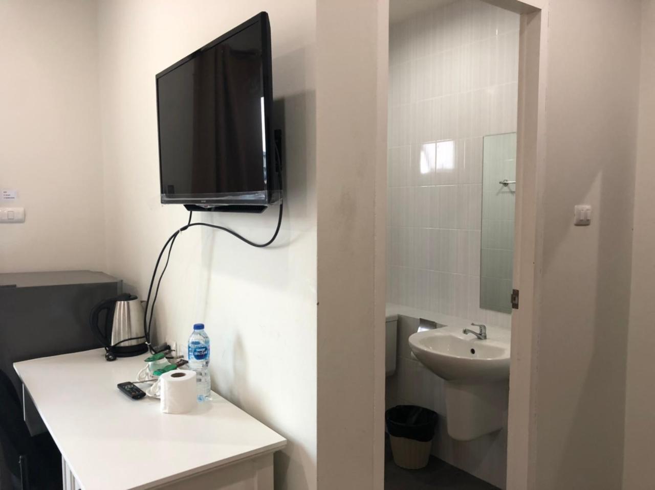 Hotel Khao Oat Airport à Nai Yang Beach Extérieur photo