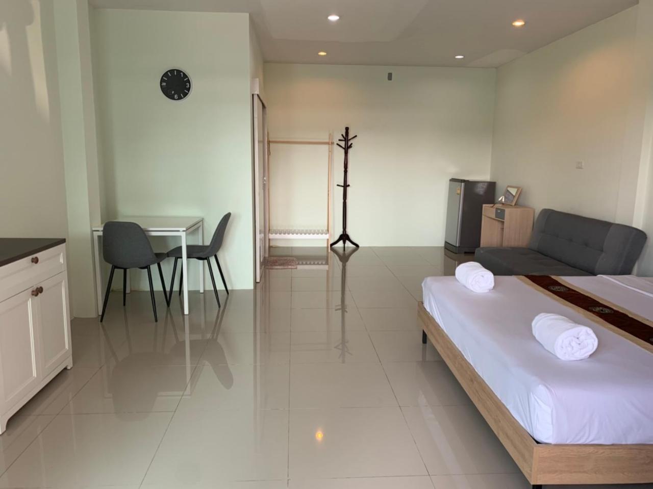Hotel Khao Oat Airport à Nai Yang Beach Extérieur photo